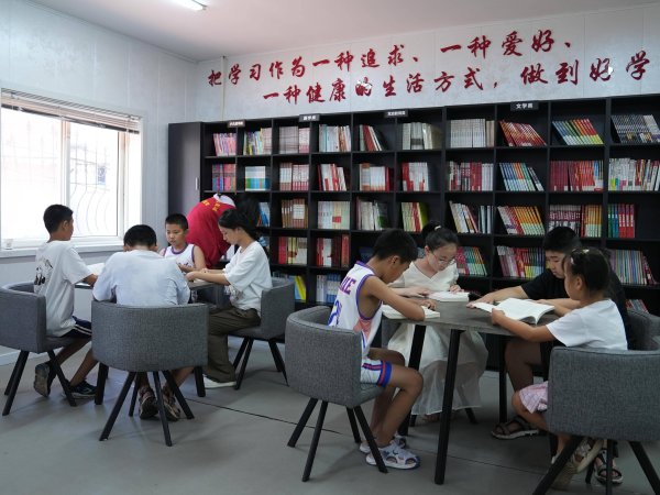 配资市场最简单三个步骤 沧州市新华区：“爱心夏令营”破解暑假“看娃难”